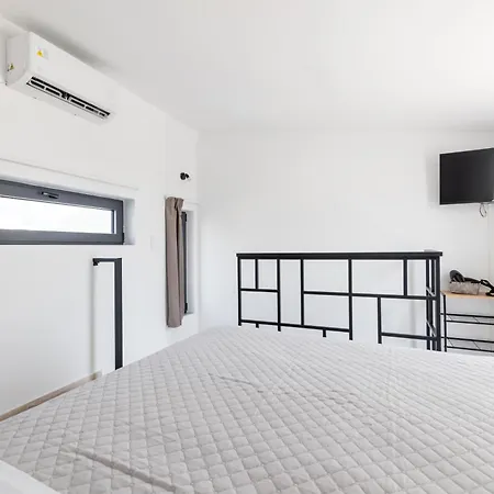 Pagani - Luxury Maisonette B1 * קלמאטה